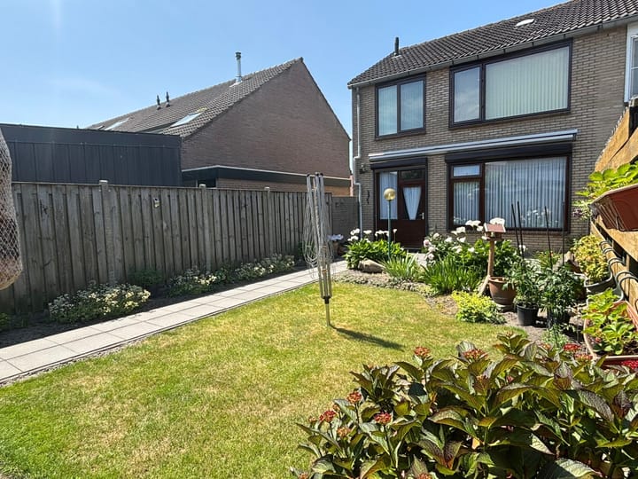 Photo 23 of Vermerestraat 11