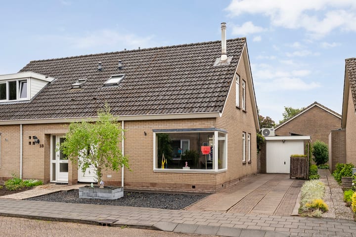 Bekijk foto van Karspelstraat 16