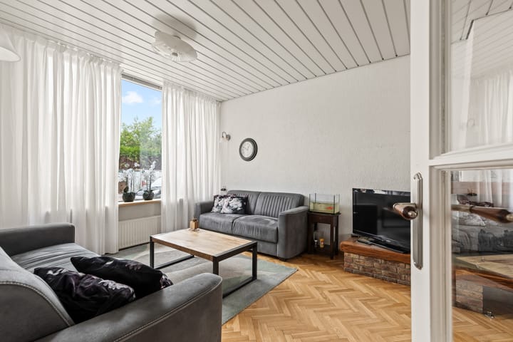 Foto 13 van Van Zyll de Jongstraat 98