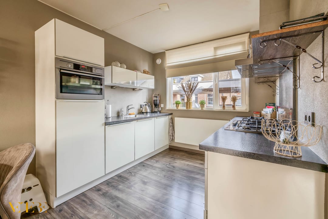 Photo 7 of Julianastraat 44