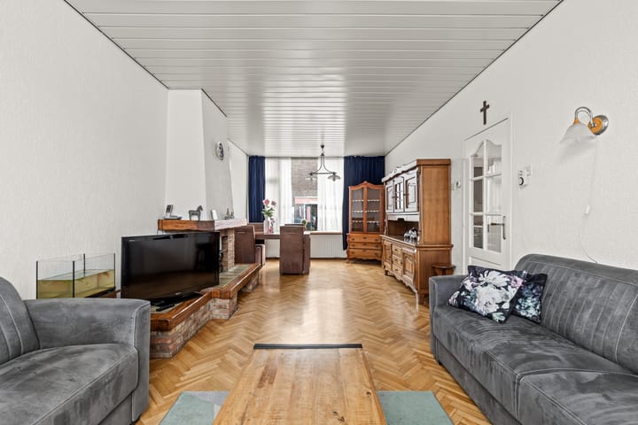 Foto 16 van Van Zyll de Jongstraat 98