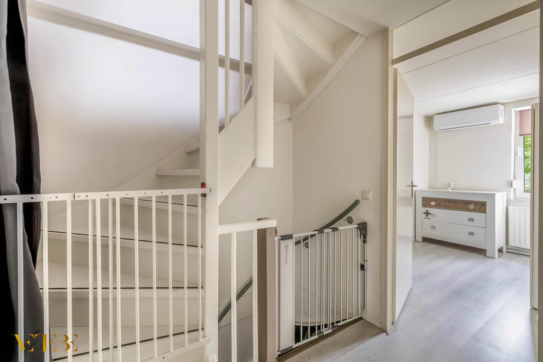 Photo 17 of Julianastraat 44