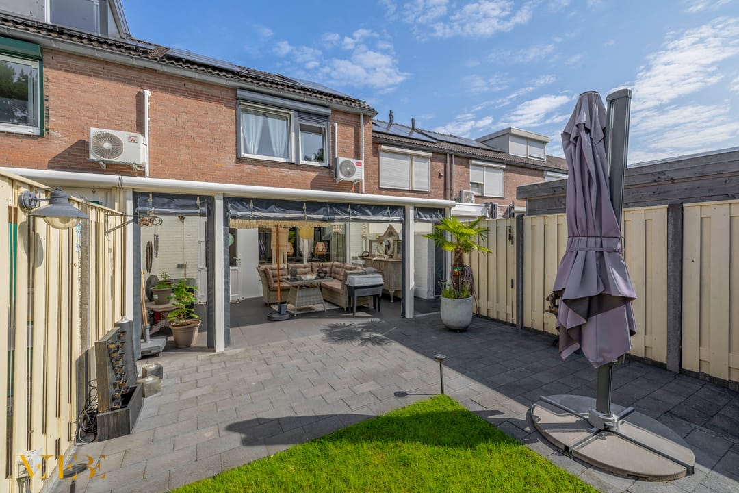 Photo 22 of Julianastraat 44