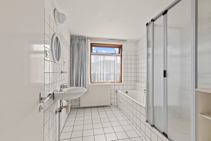 Foto 30 van Van Zyll de Jongstraat 98