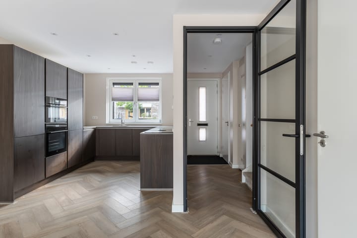 Foto 10 van Pieter de Hoochstraat 10