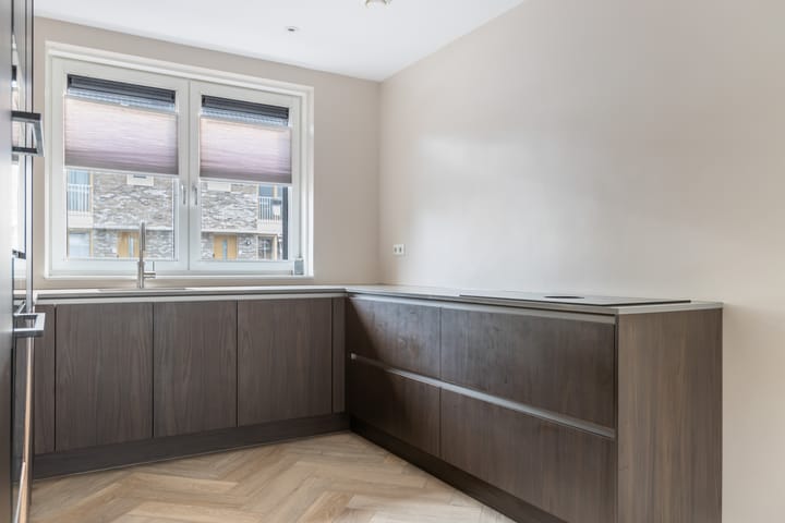 Foto 19 van Pieter de Hoochstraat 10