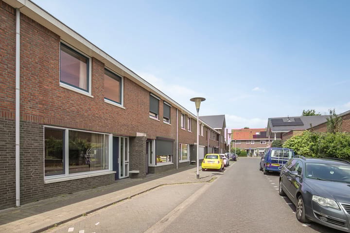 Foto 5 van Molstraat 10