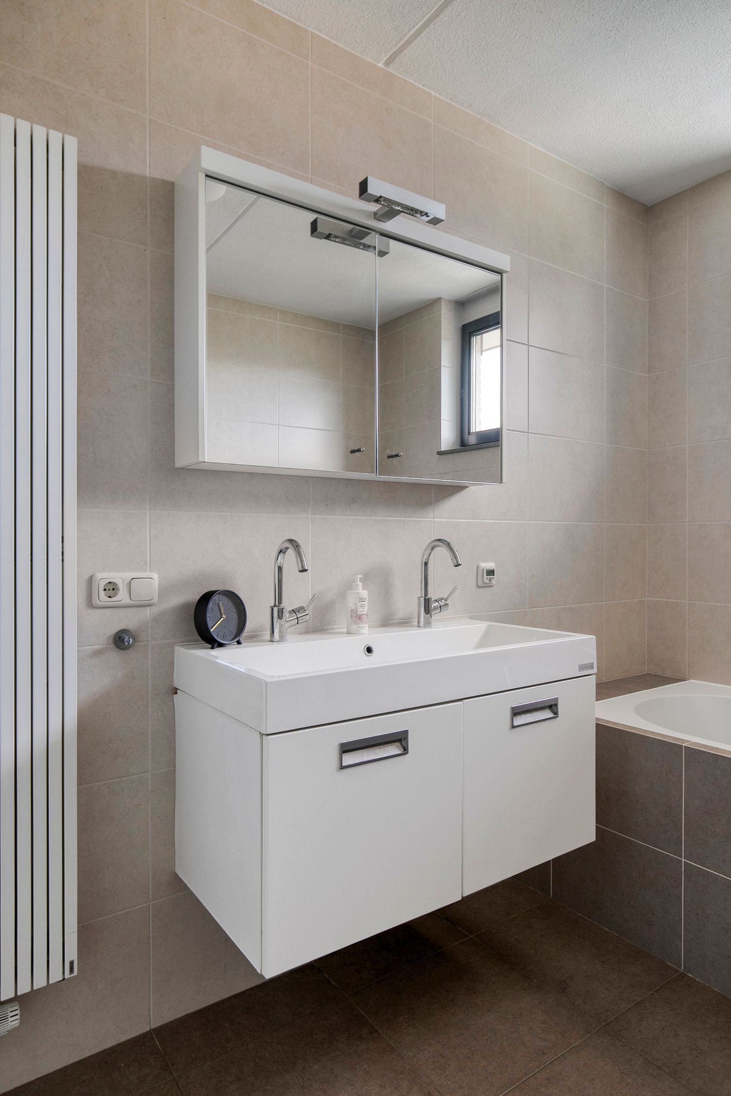 Foto 25 van Molstraat 10