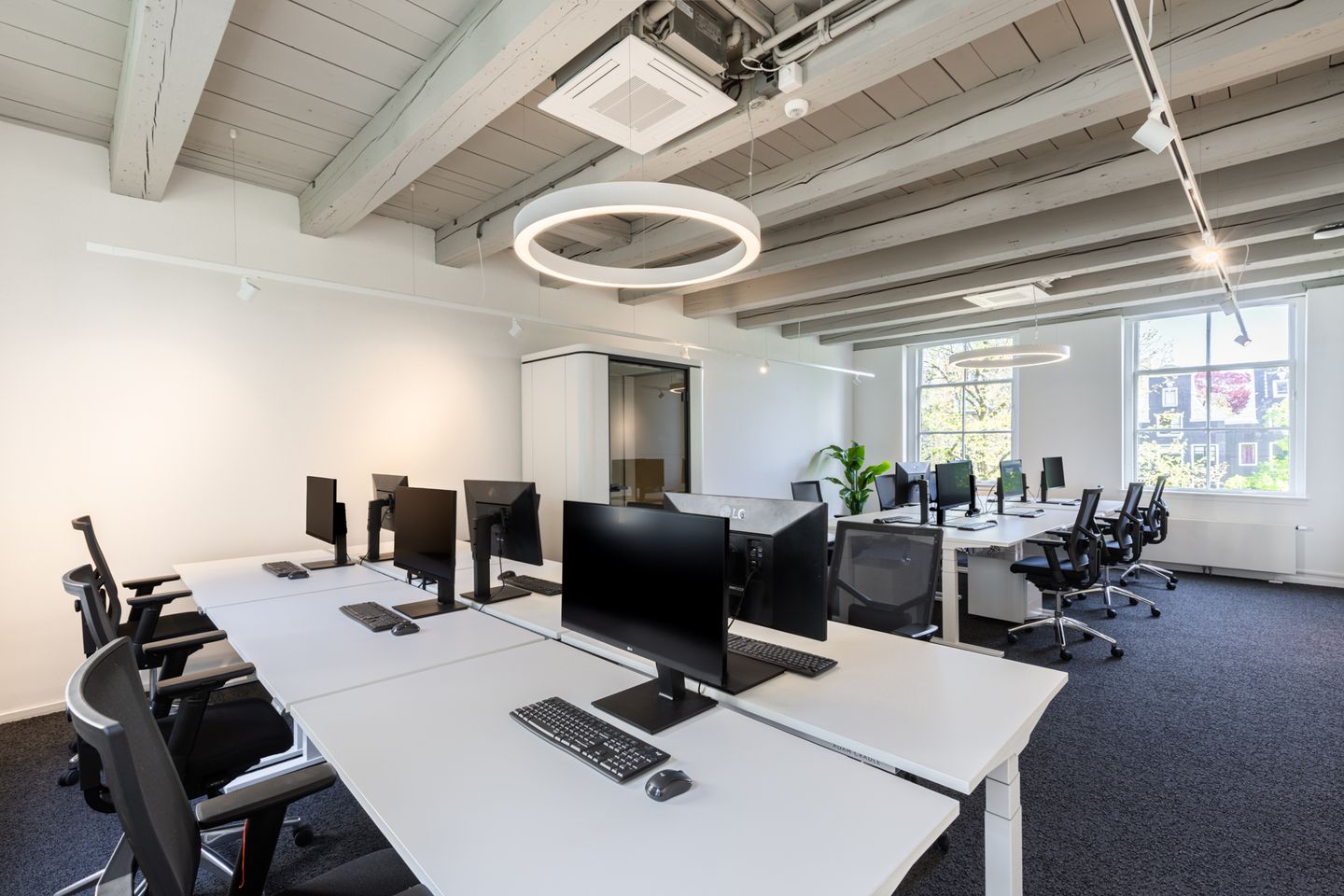 View photo 4 of Keizersgracht 572