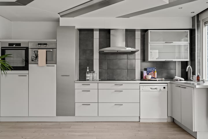 Photo 16 of Pedro Luis Briónstraat 18