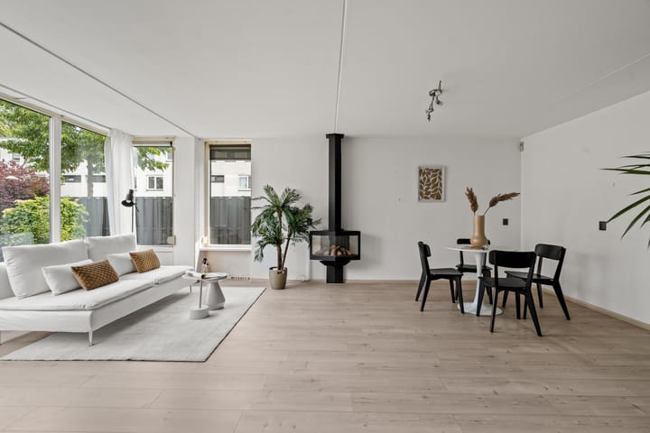 Photo 11 of Pedro Luis Briónstraat 18