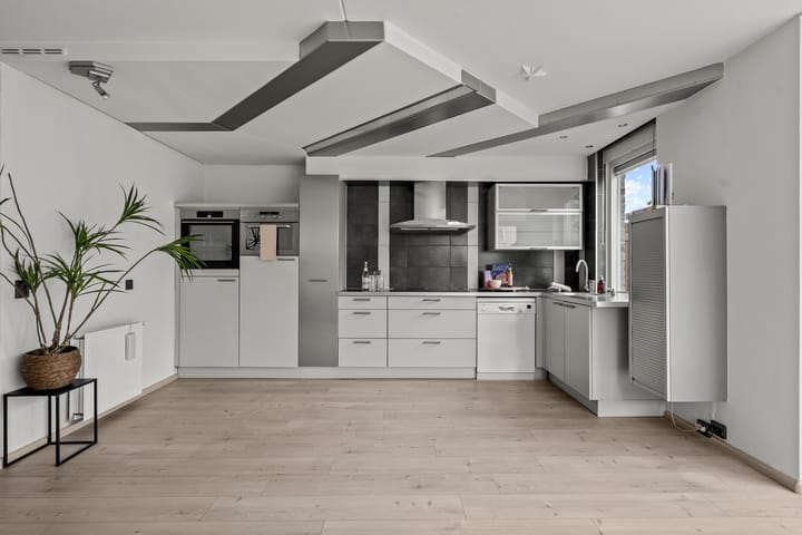 Photo 14 of Pedro Luis Briónstraat 18