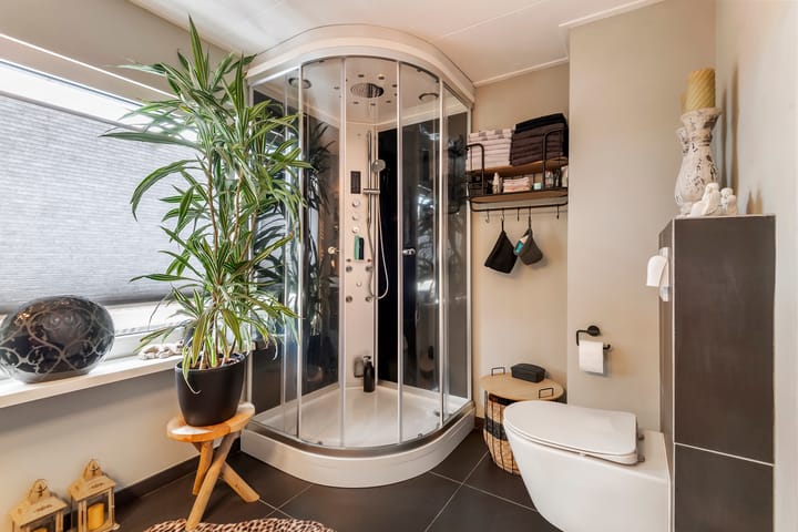 Foto 22 van Tweede Parallelweg 8-D