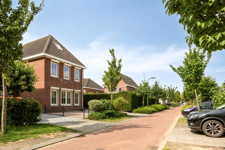 Foto 4 van Van Overveststraat 6