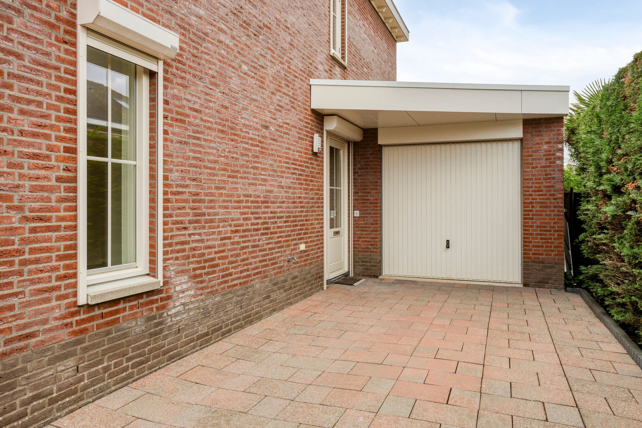 Foto 6 van Van Overveststraat 6