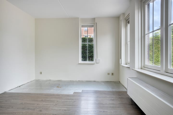 Foto 10 van Van Overveststraat 6