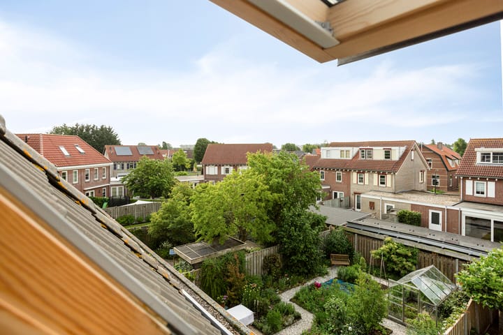 Foto 26 van Van Overveststraat 6