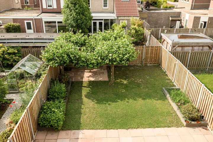 Foto 27 van Van Overveststraat 6