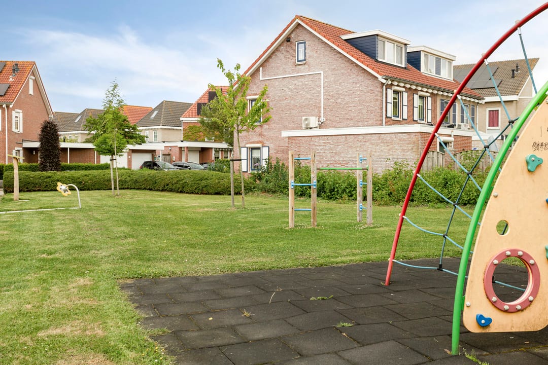 Foto 37 van Van Overveststraat 6