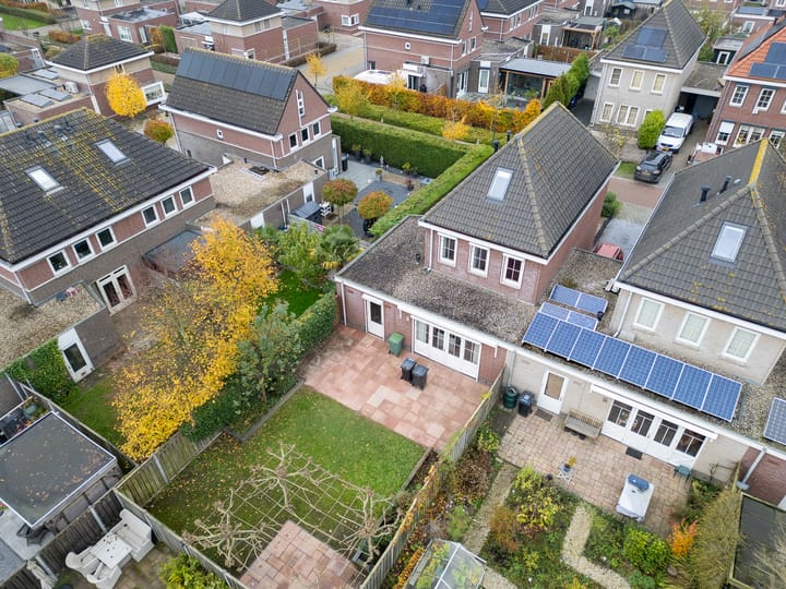 Foto 41 van Van Overveststraat 6