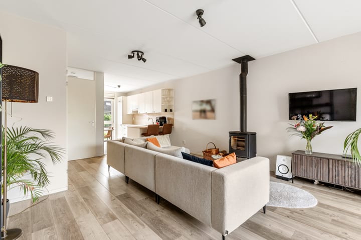 Photo 12 of Westerveenstraat 2-A