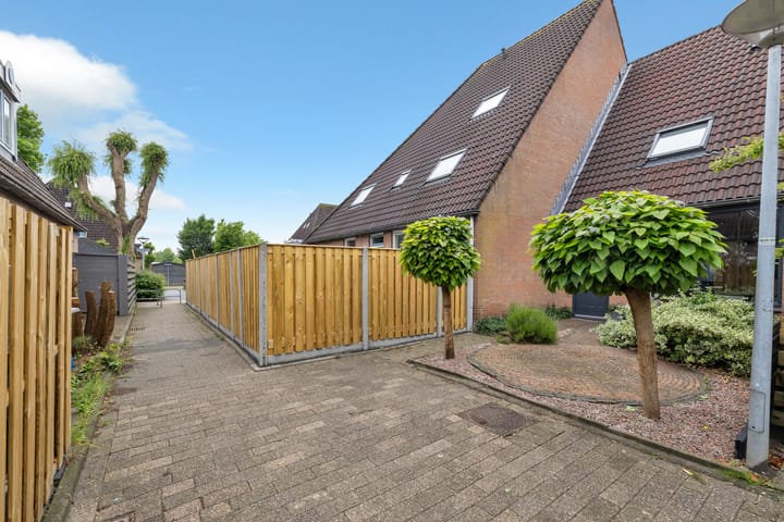 Foto 2 van Weegbree 130