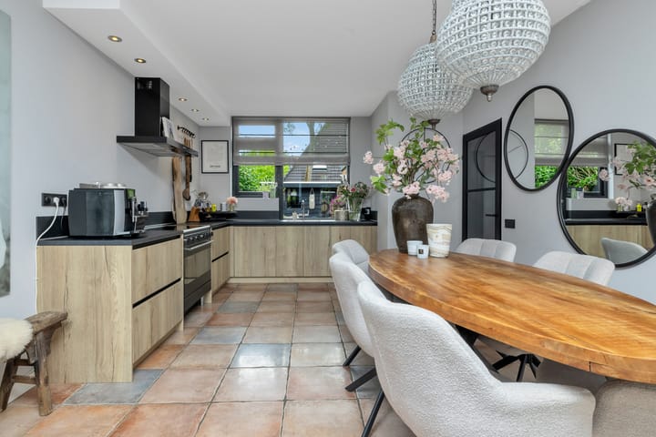 Foto 15 van Weegbree 130