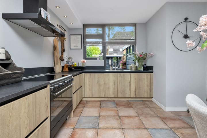 Foto 17 van Weegbree 130