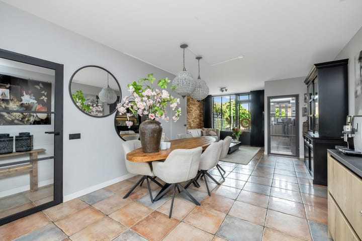 Foto 19 van Weegbree 130