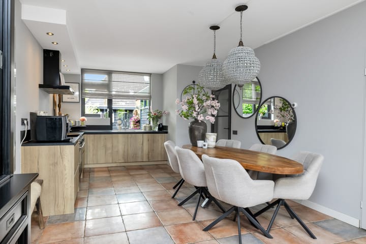 Foto 20 van Weegbree 130