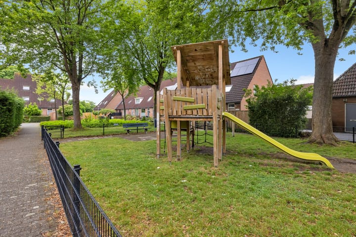 Foto 43 van Weegbree 130