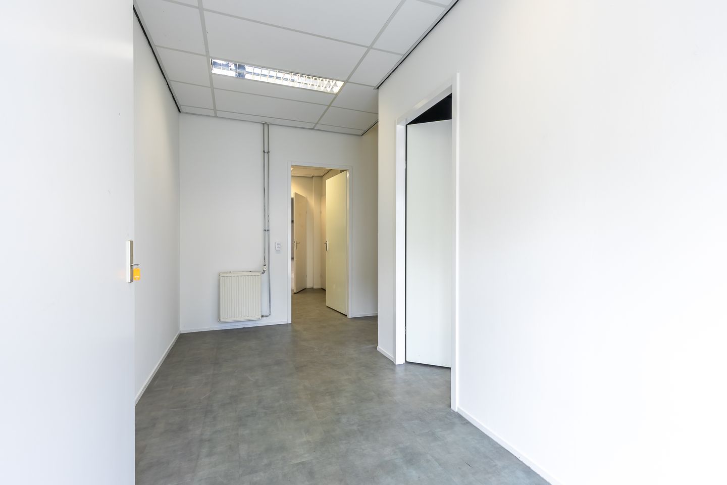 View photo 4 of Basicweg 11-C