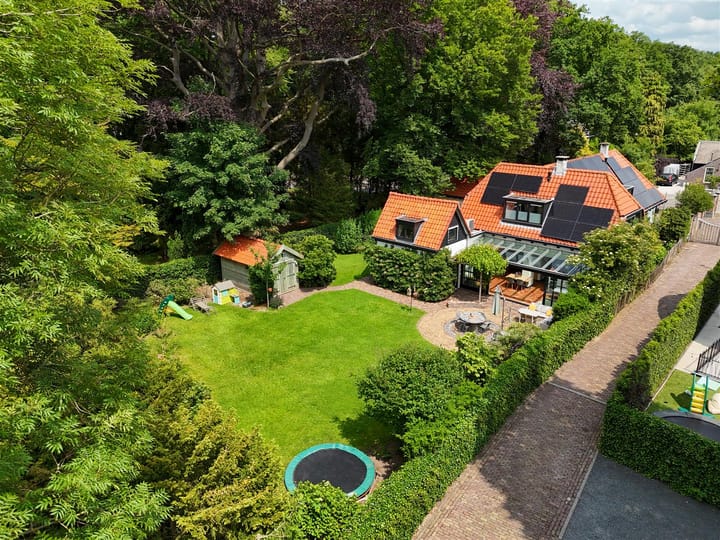 Photo 1 of Nieuw-Loosdrechtsedijk 10