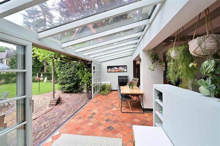 Photo 8 of Nieuw-Loosdrechtsedijk 10