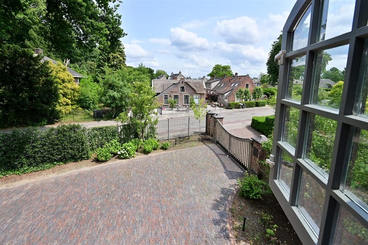 Photo 23 of Nieuw-Loosdrechtsedijk 10