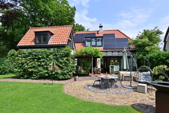 Photo 36 of Nieuw-Loosdrechtsedijk 10