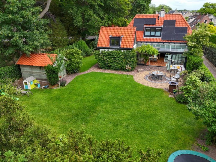 Photo 38 of Nieuw-Loosdrechtsedijk 10