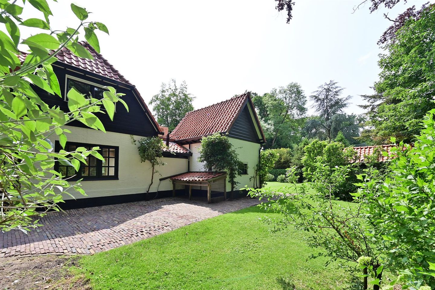 Foto 40 van Nieuw-Loosdrechtsedijk 10