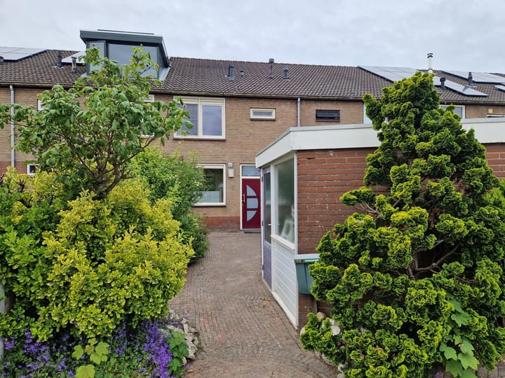 Foto 1 van Hugo van Voorneweg 72