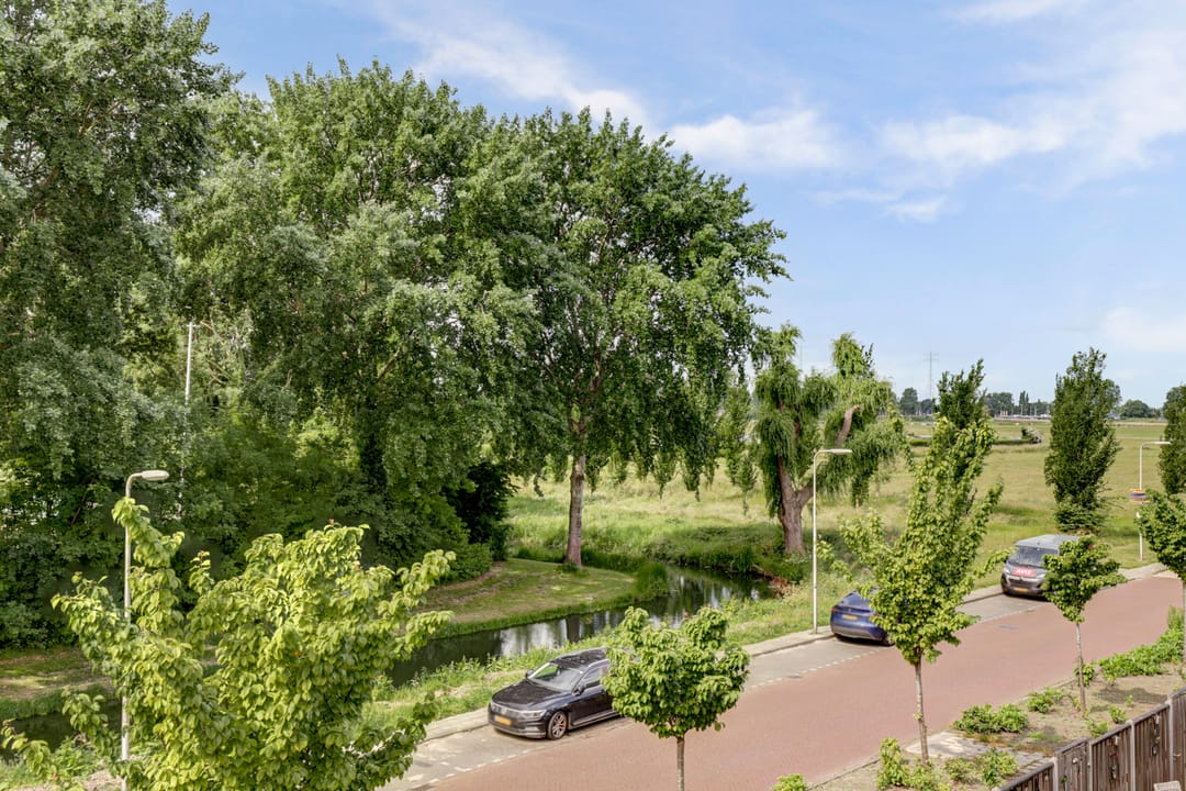 Photo 2 of Hugo van Voorneweg 72