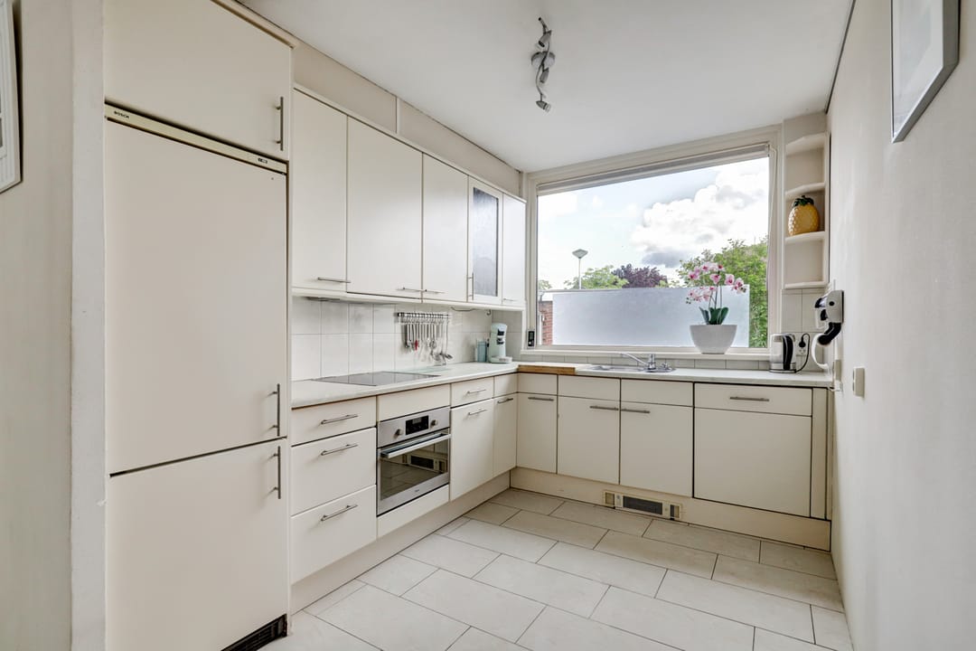 Photo 7 of Hugo van Voorneweg 72