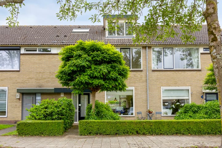 Foto 1 van Donkerstraat 8