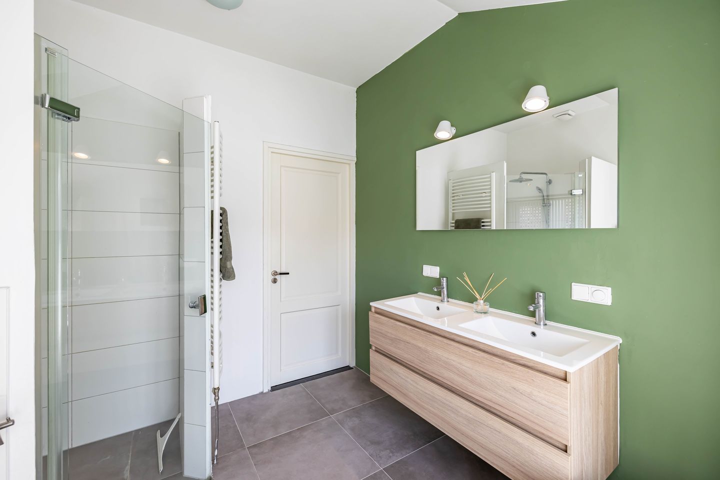 Photo 80 of Rijksstraatweg 271