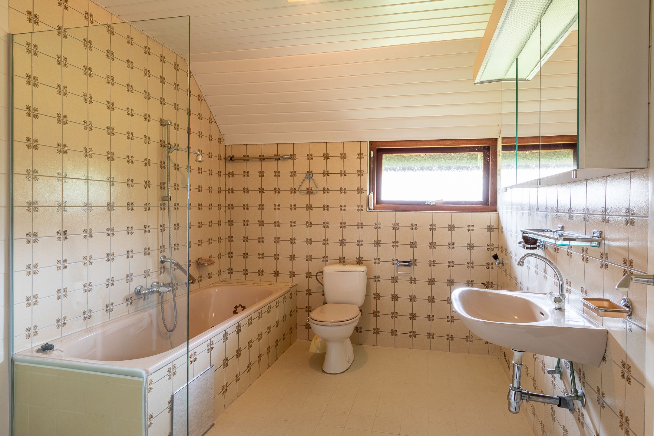 Foto 15 van Laarstraat 37