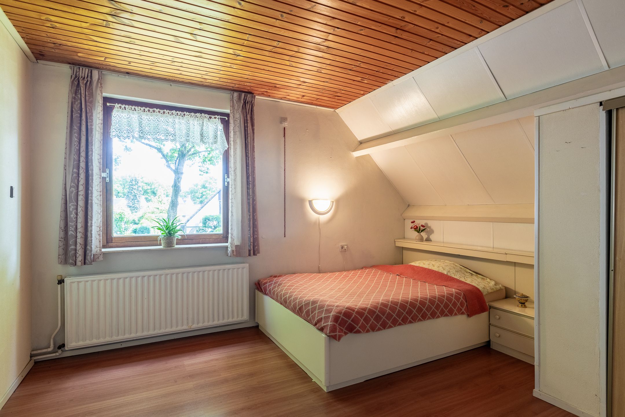 Foto 24 van Laarstraat 37