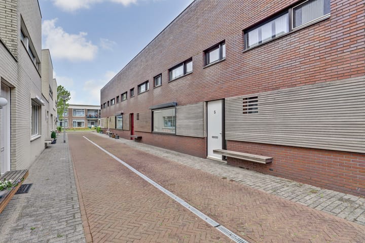 undefined main image