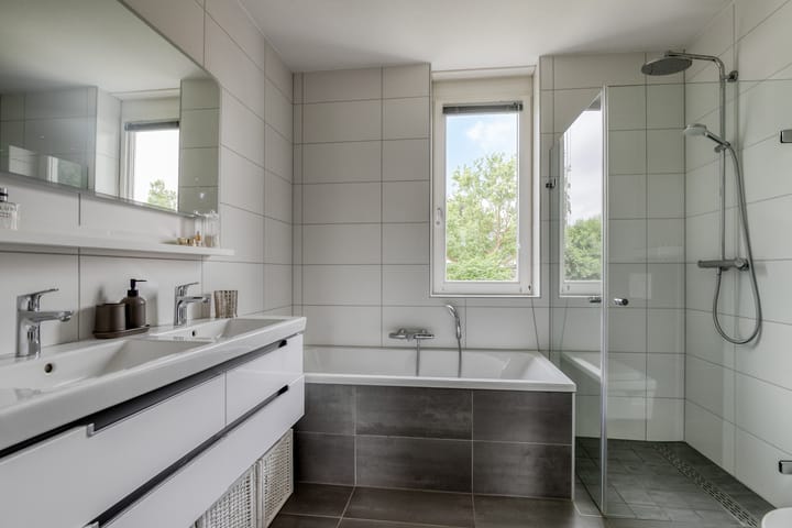 Foto 23 van Spoorstraat 9