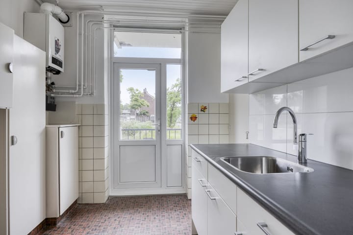 Photo 10 of Einsteinstraat 101