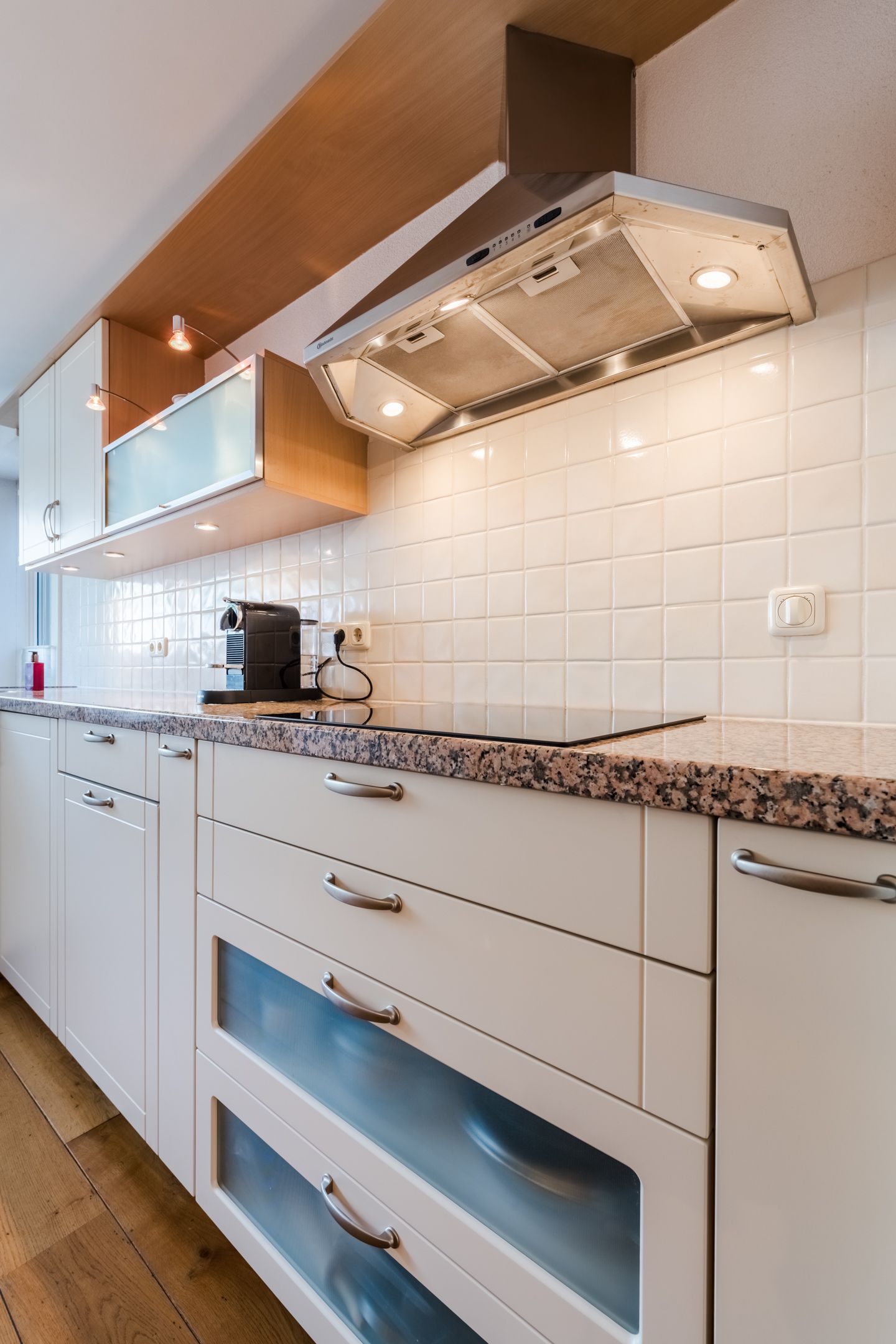 Foto 14 van Avondrood 16