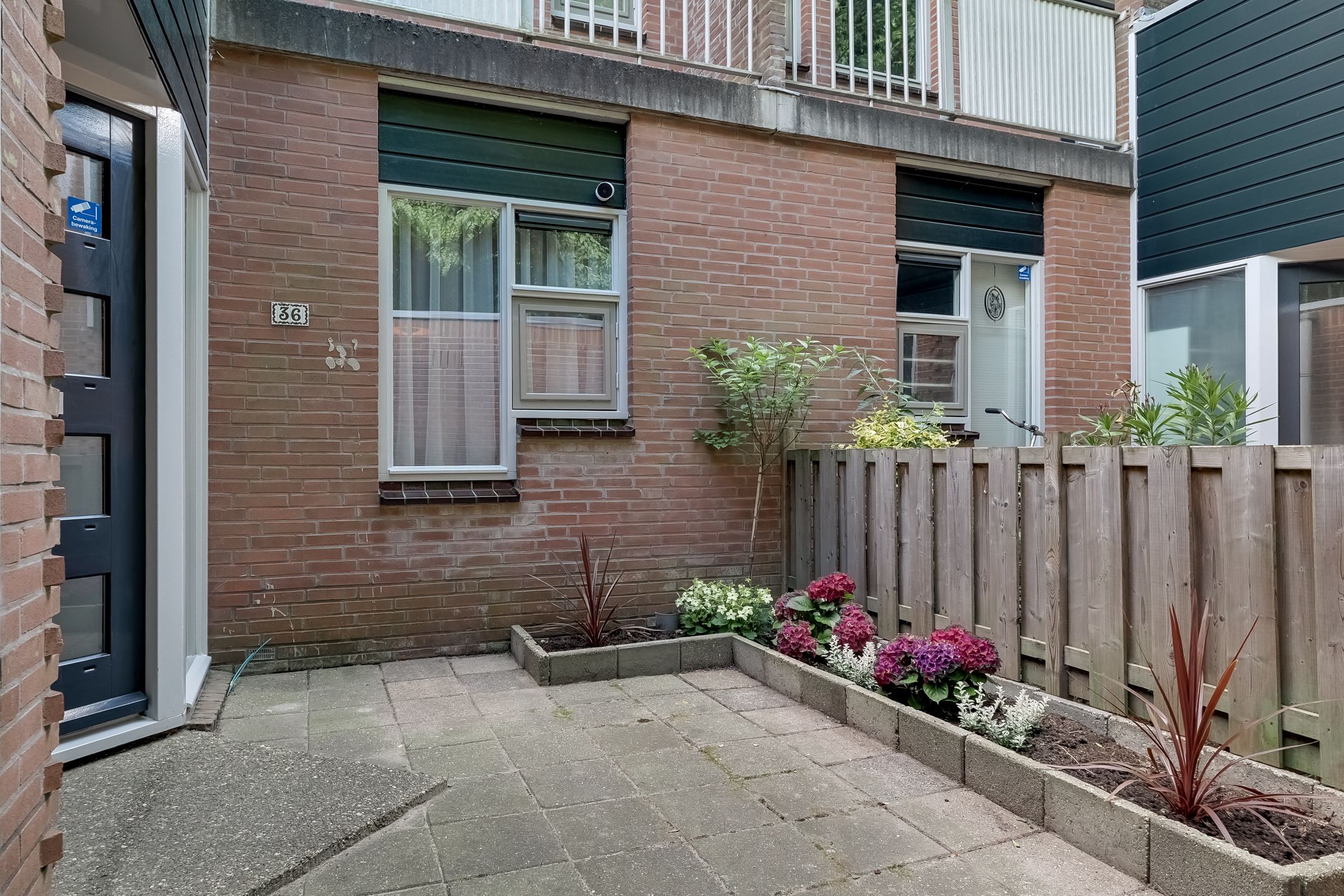 Foto 30 van Klagerstuin 36